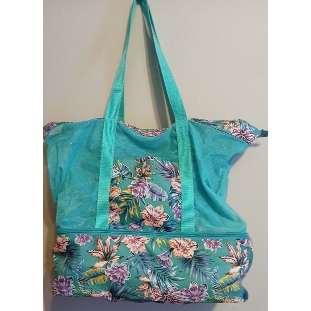 Tote on top, Cooler On Bottom